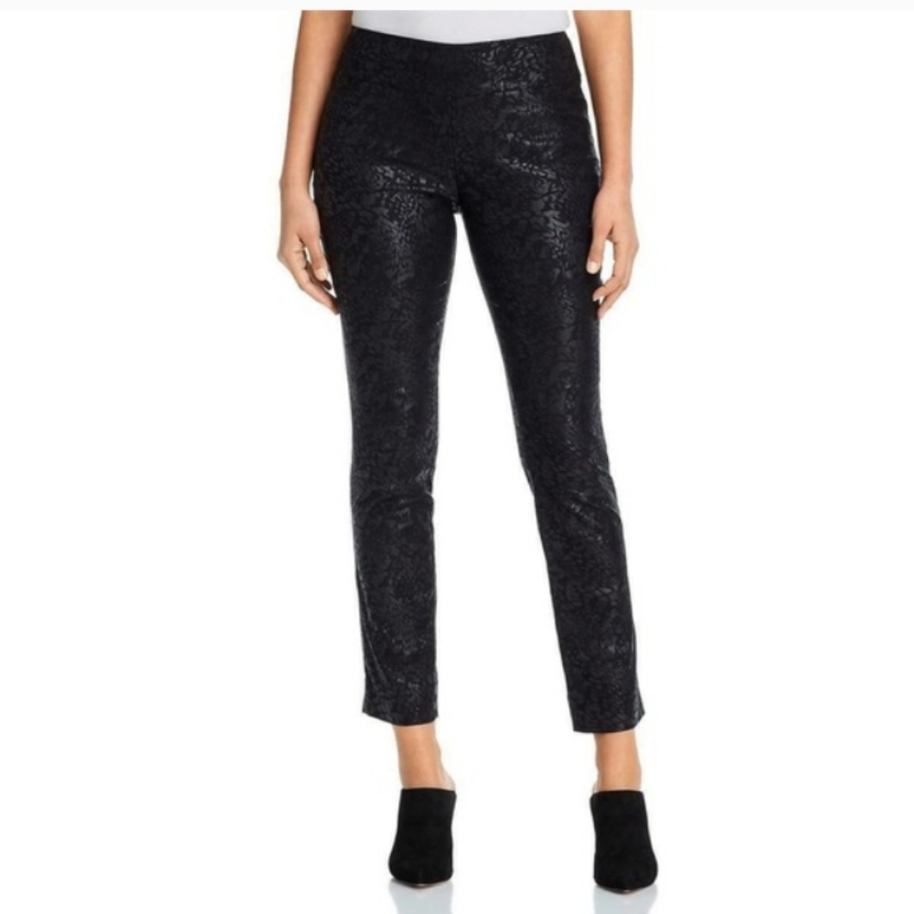 NWT Nic + Zoe Wonder Stretch Pants Womens SZ 2 Black Embossed Casual 28in Inseam